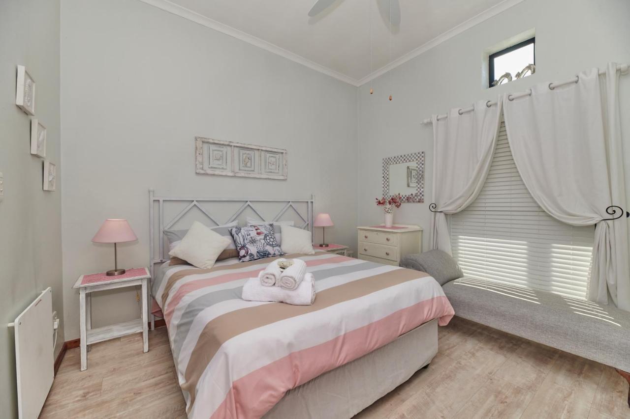Fraai Uitzicht Struisbaai Appartement Buitenkant foto